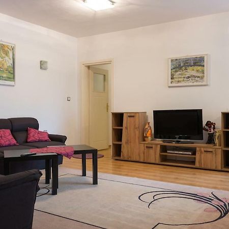 פלובדיב Glorious - 2-Bedroom Apartment Near Youth Hill By Flat Mаnager מראה חיצוני תמונה